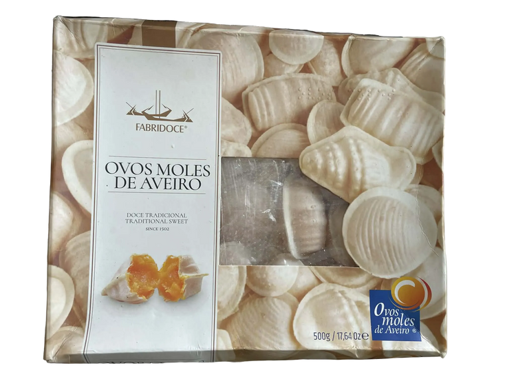 Packaged product of 'Ovos Moles de Aveiro' with branding on a white background