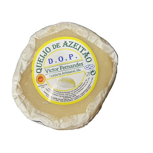 Queijo de azeitao D.O.P. - Victor Fernandes traditional portuguese cheese
